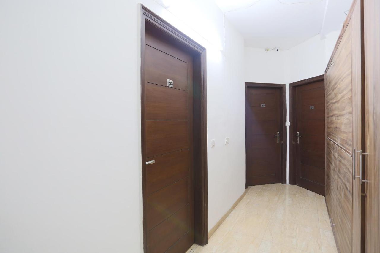 Oyo 70467 Tt Nalin Inn Yercaud Eksteriør billede